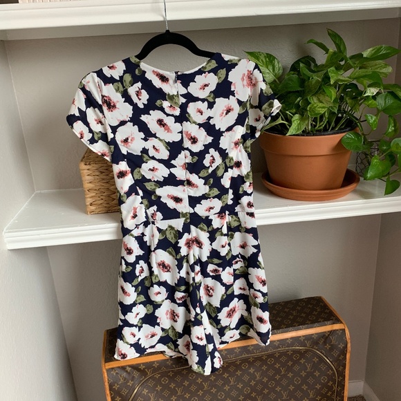 Navy Dee Elly Floral Tie Front Romper - Picture 3 of 8